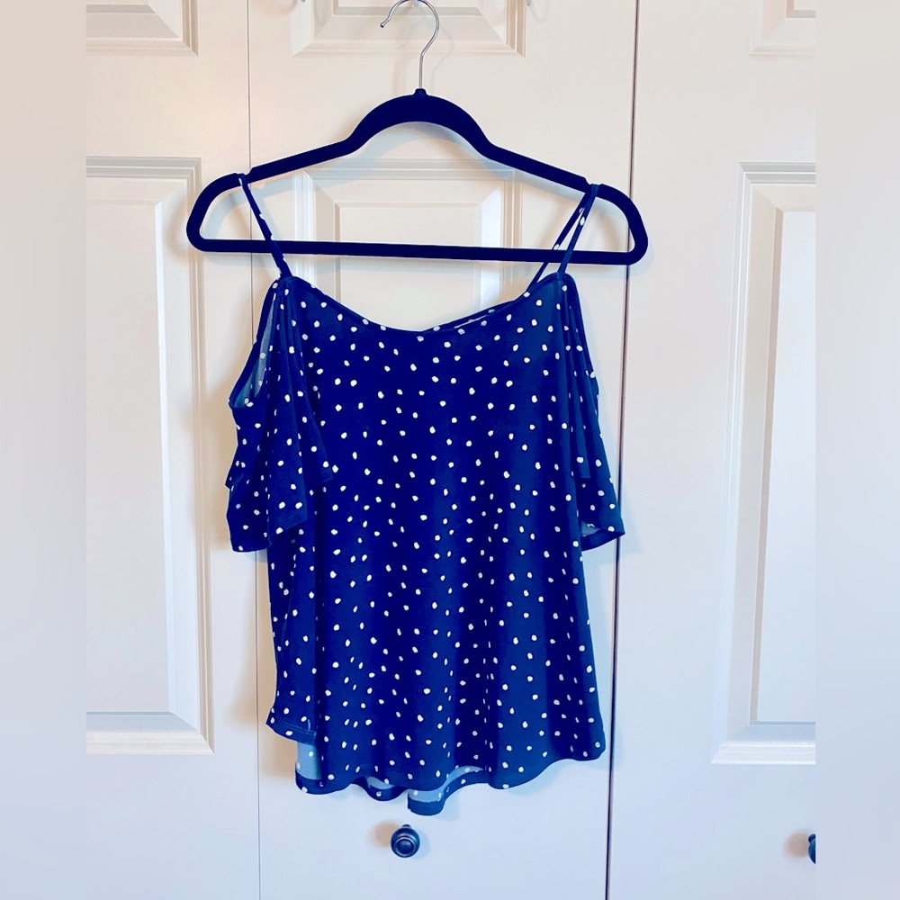 PEEKABOO SHOULDER TOP - Picture 3 of 5
